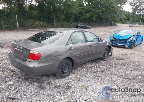 2006 Toyota Camry Le z USA, uszkodzony, nr VIN 4T1BE30K46U693147